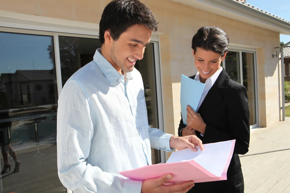 Image of a Person Assisting in Foreclosure